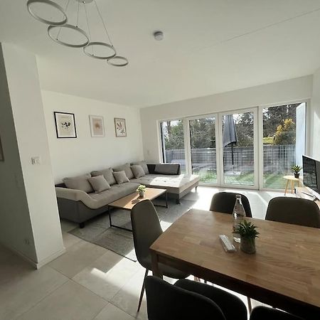 3 Zw 95 M2 Neubau Kostenlos Parkplatz Im Hof Кітцінґен Екстер'єр фото